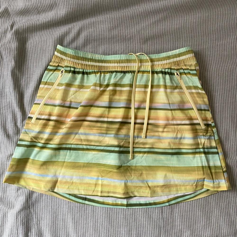 NEW Outdoor Voices Striped Yellow and Green Women's  Zephyr 3” Skirt